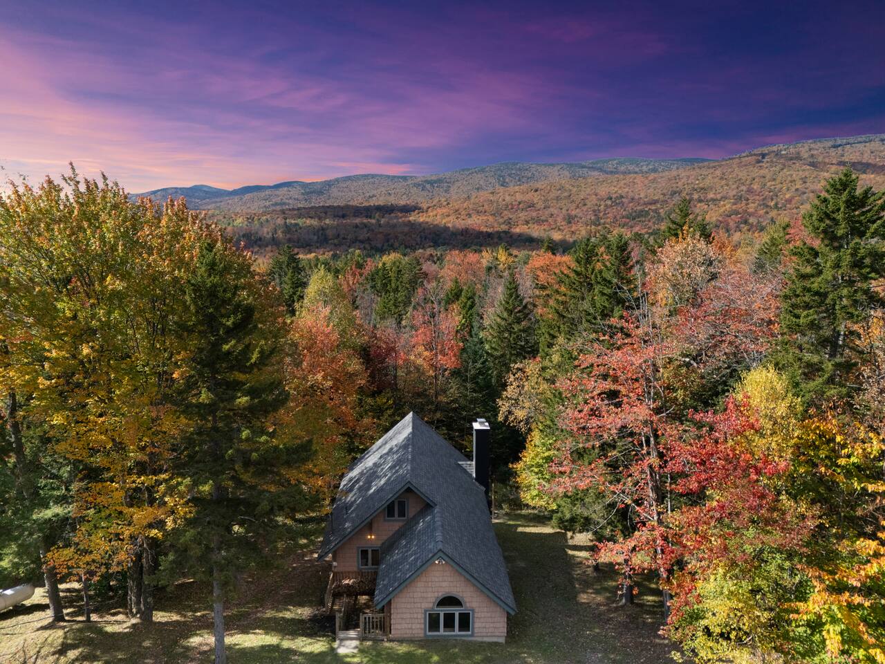 Hot Tub-1mi To Mt Snow-TheaterRm-Game Room-FirePit