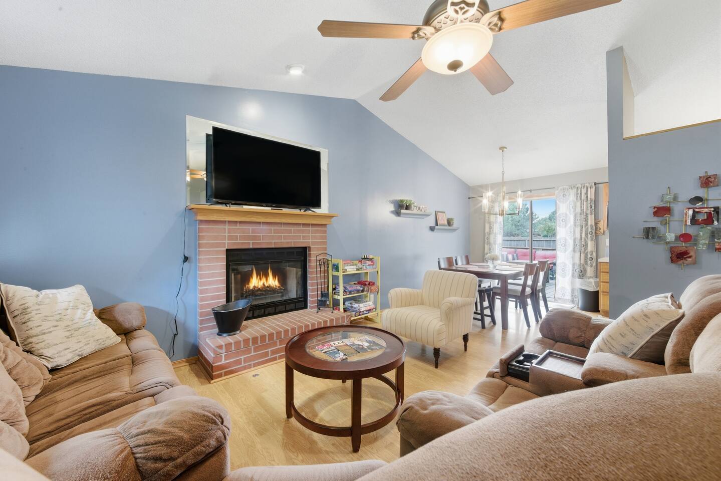 Pool Table, Air Hockey, Fire Pit, Fenced Yard