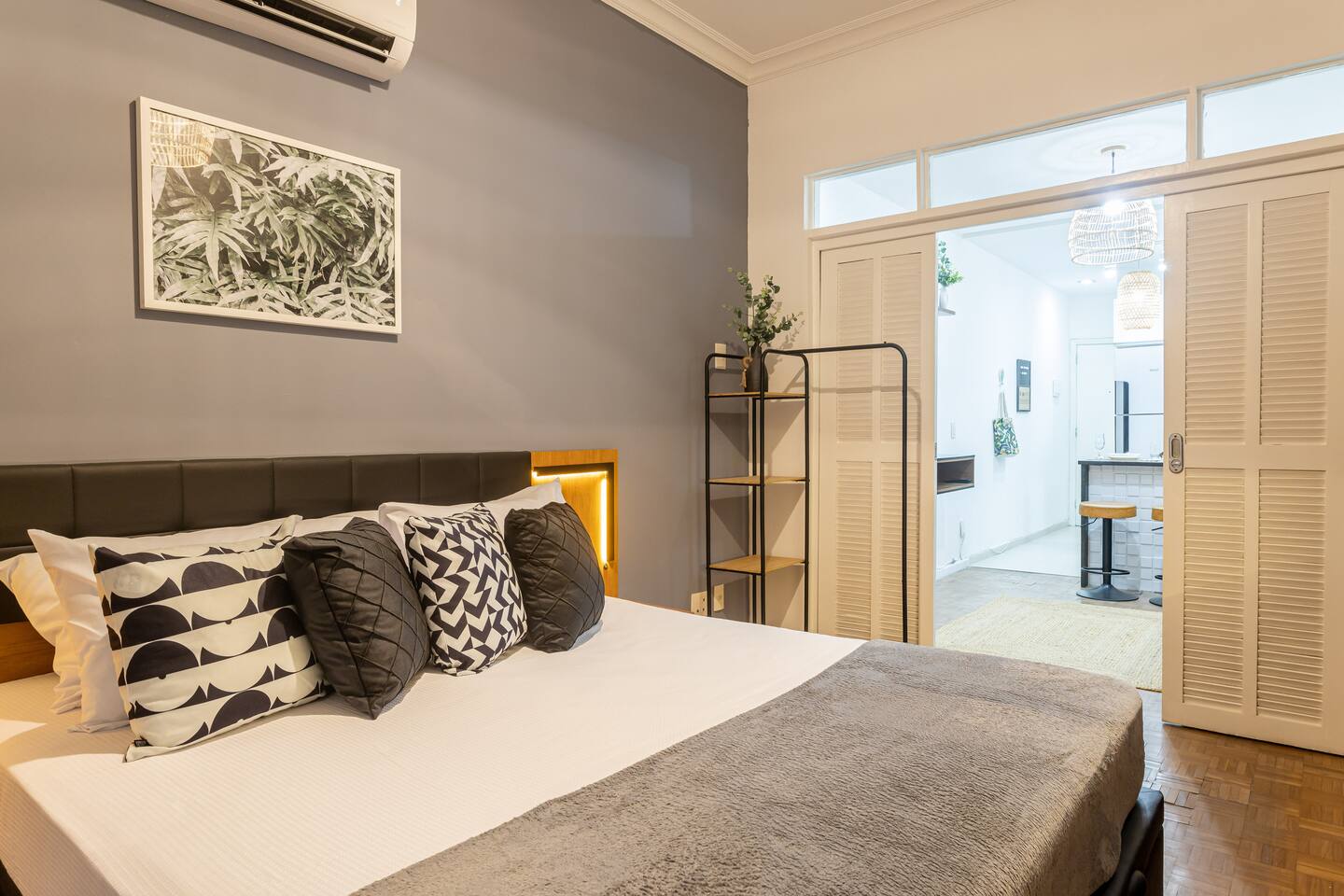 Beach Retreat - Copacabana Gem