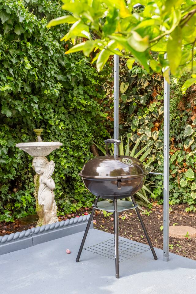 Enjoy a private garden in Greater London (Notting Hills, Acton & Ealing), ideal for morning coffee, evening BBQs, or just relaxing in a peaceful outdoor space.