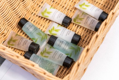 Set in Greater London near Notting Hill, Acton & Ealing, this space offers complimentary Mason & Miller toiletries, including shampoo and conditioner—perfect for a fresh and comfortable stay.