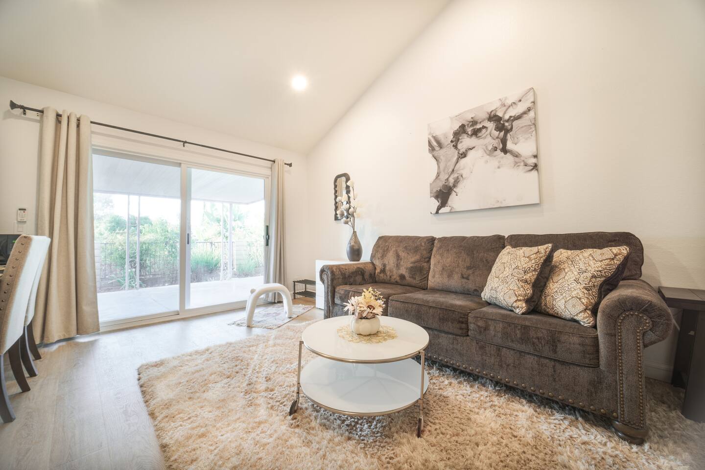 2 TVs | Vaulted Ceiling | Private Kitchen&Entrance