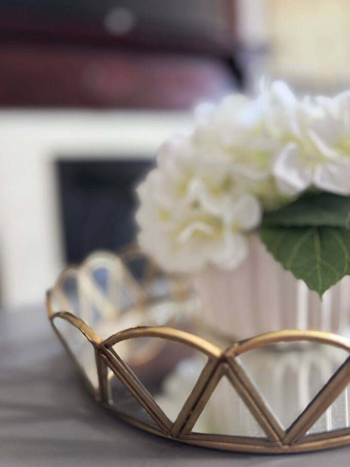 Chandler E | KING 1BD/1BA Studio Apt near Downtown