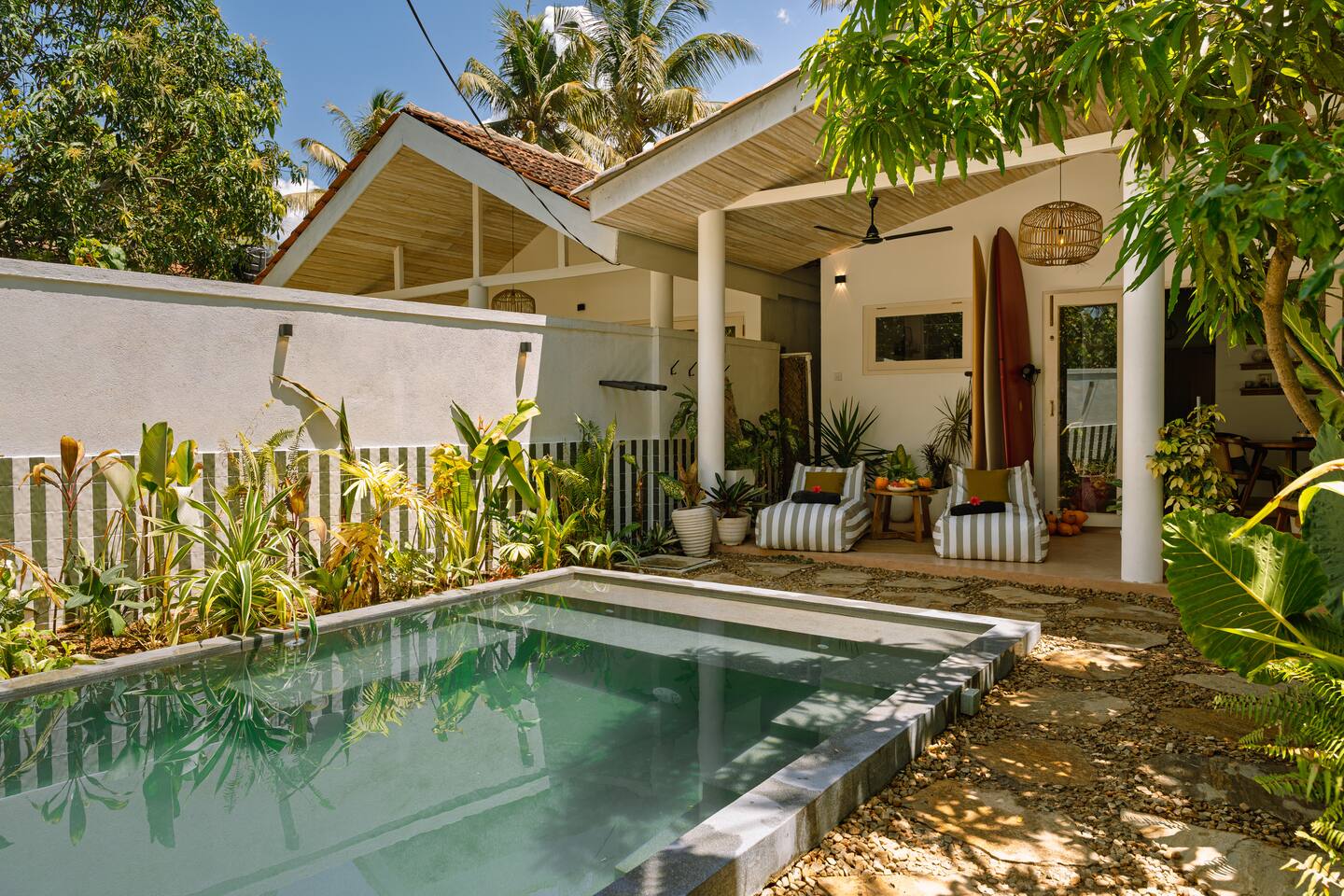 Luxury Modern Villa + Pool, 4 Minute Walk To Beach