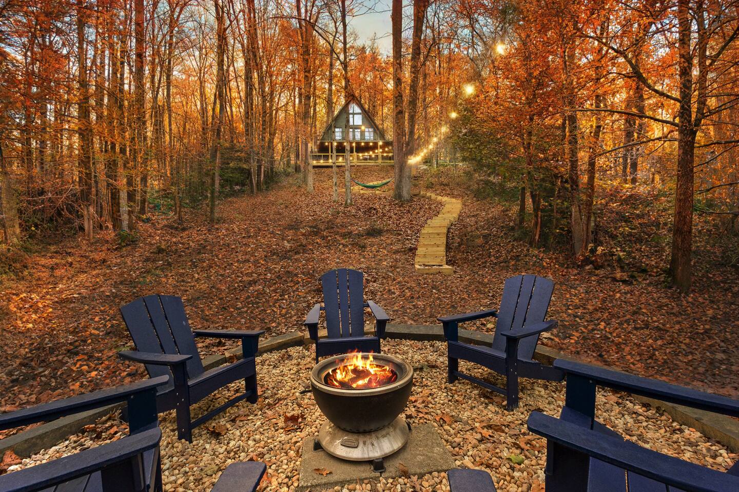 Kings beds, spa, game room, fire pit, creek-front!