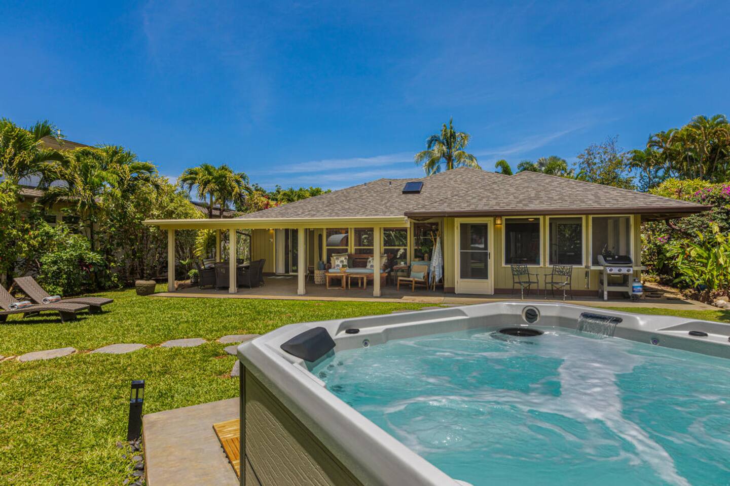 Relaxation Island Bungalow w/Spa, Sauna & Garden