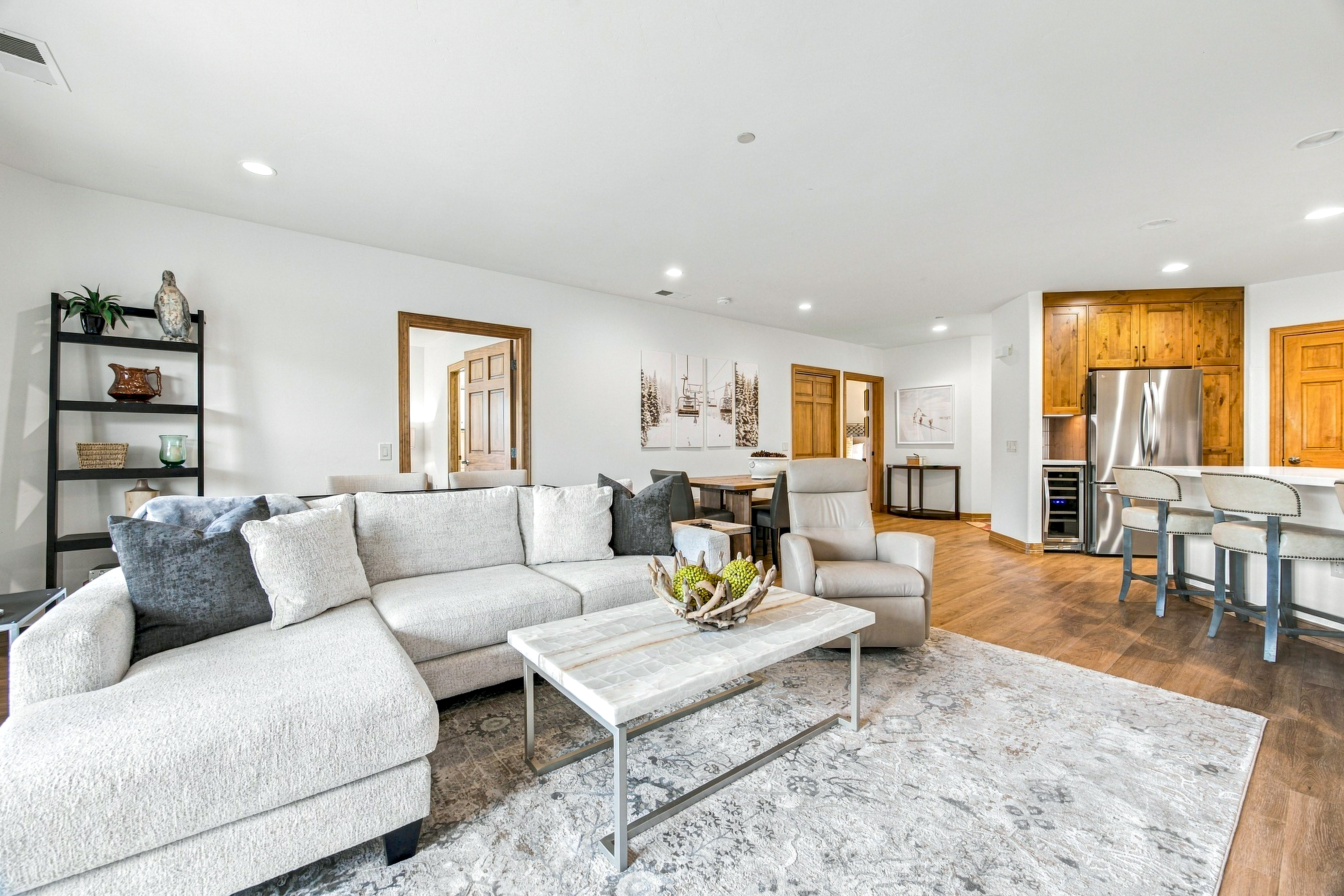 RiverFront Luxury Minutes from Skiing