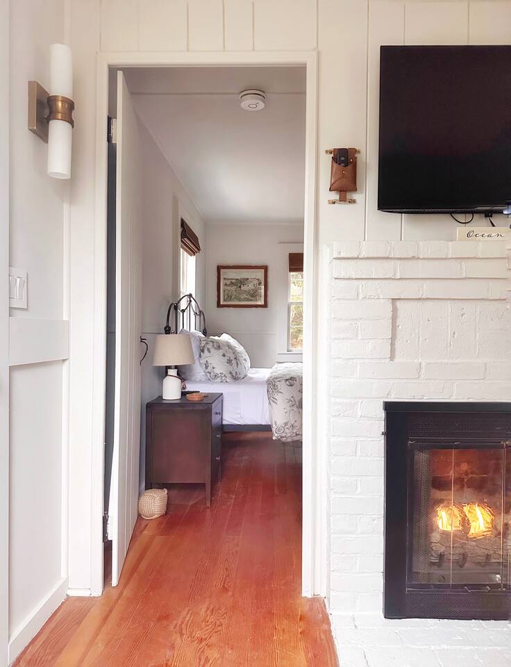 Whitecap Cottage-Tiny Luxury! PETok-Fireplace/pit