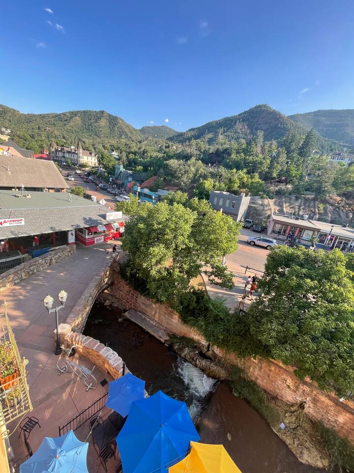 Manitou Incline Retreat
