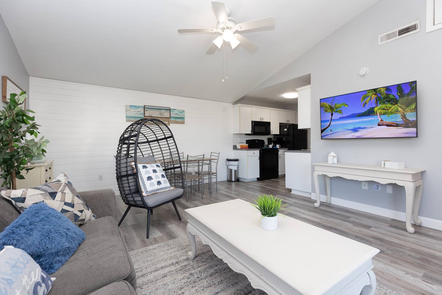 Dream Beach Cozy Stay 3-Min walk to Miramar Beach