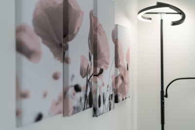 Greater London apartment on Uxbridge Road with a bright bedroom, street view,rose Wall paper Located near Notting Hill, Acton & Ealing—perfect for a simple, relaxed stay.