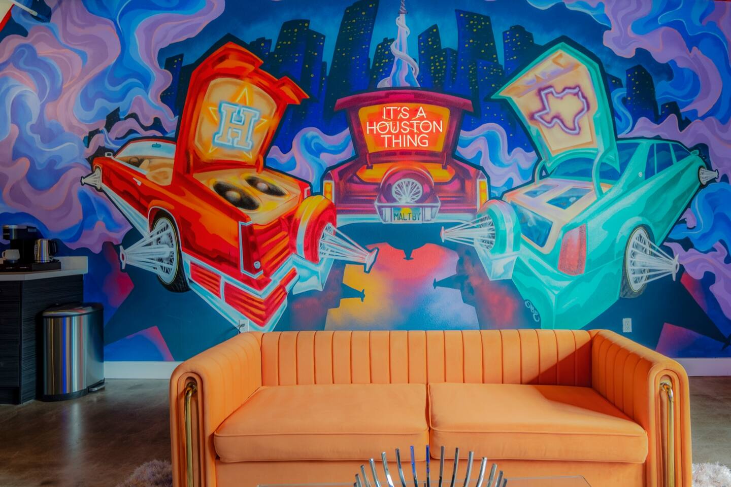 Maltby Motors 4 - Slab Loft & Art near Downtown - Apartment