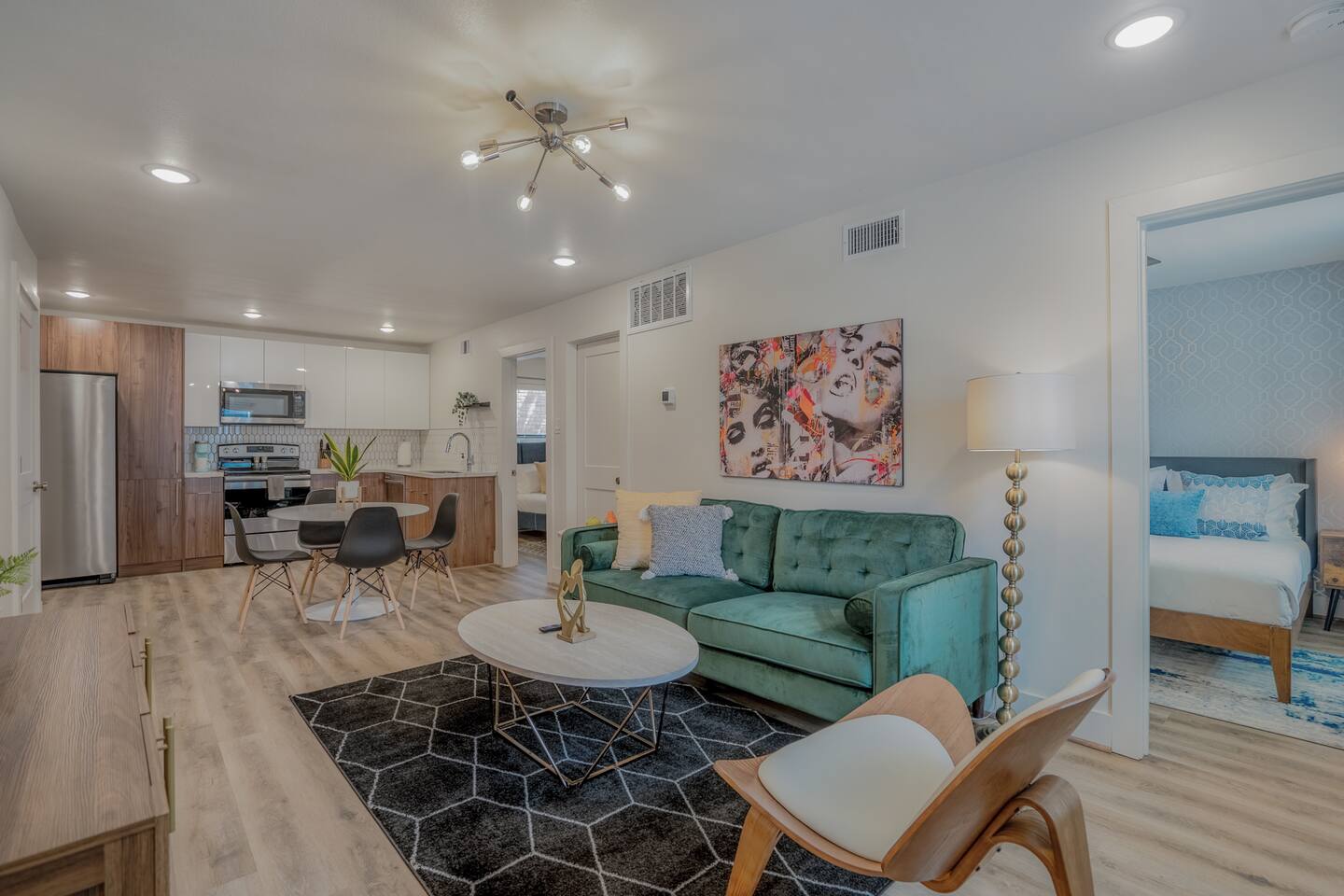 The Barbee 162 - Elegant En Suite at The Barbee