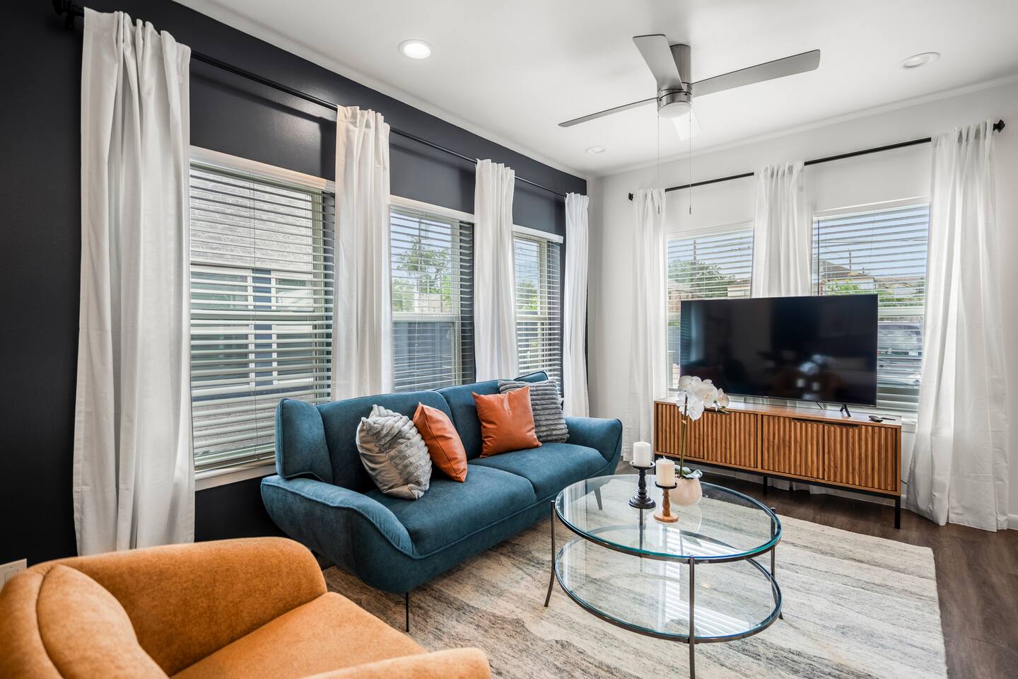 Cozy Studio With Private Parking Near Tx Med Ctr - Apartment