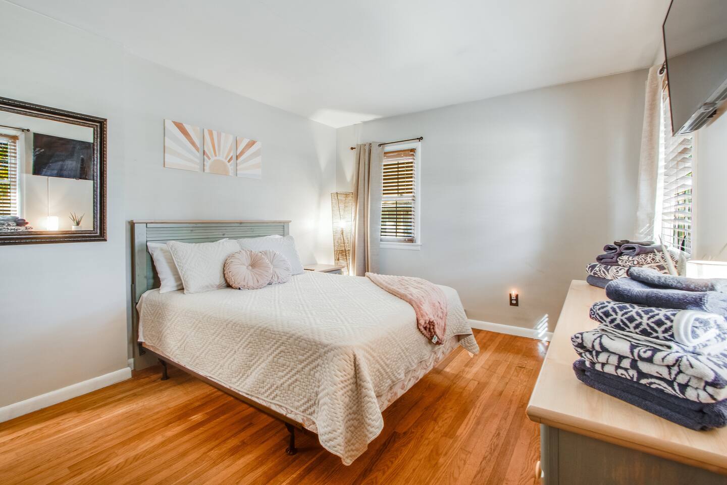 Island Dreams House-dog friendly, can rent monthly