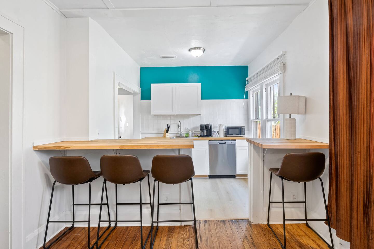 Downtown St Pete Round Lake Gem pet-friendly 2 bd