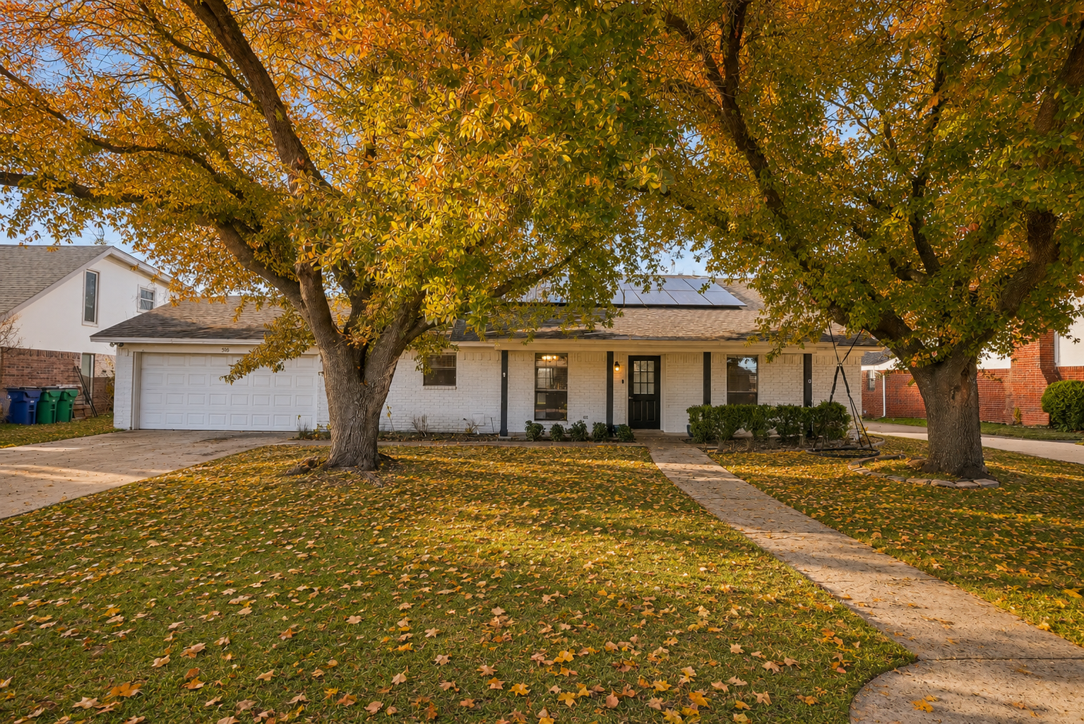 Garden Retreat / King Bed / Large Yard