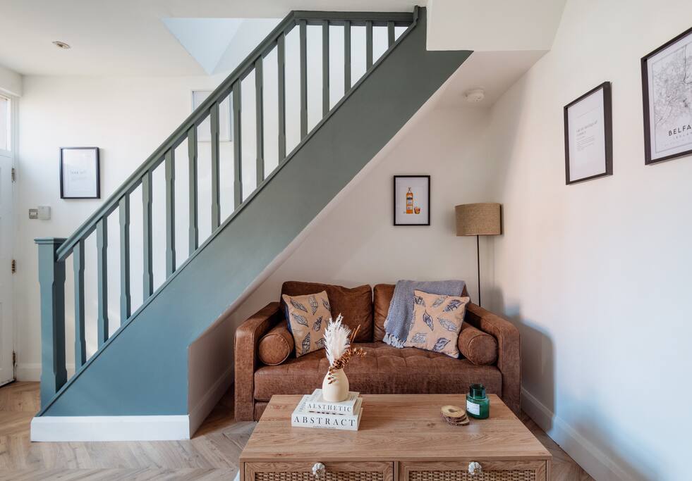 5 stars from every guest. 2BR Upmarket Location