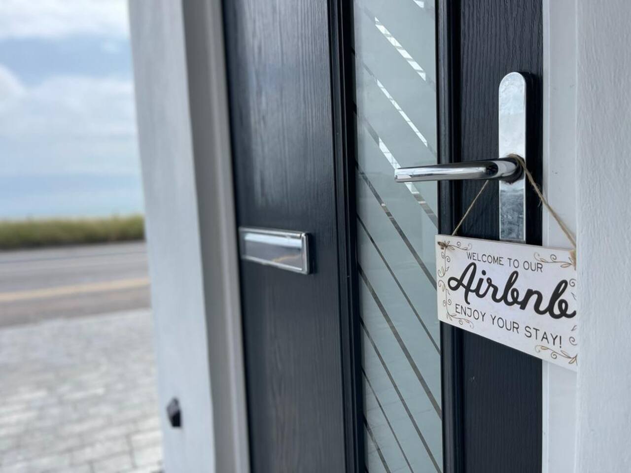 Lovely Brighton Studio On Seafront