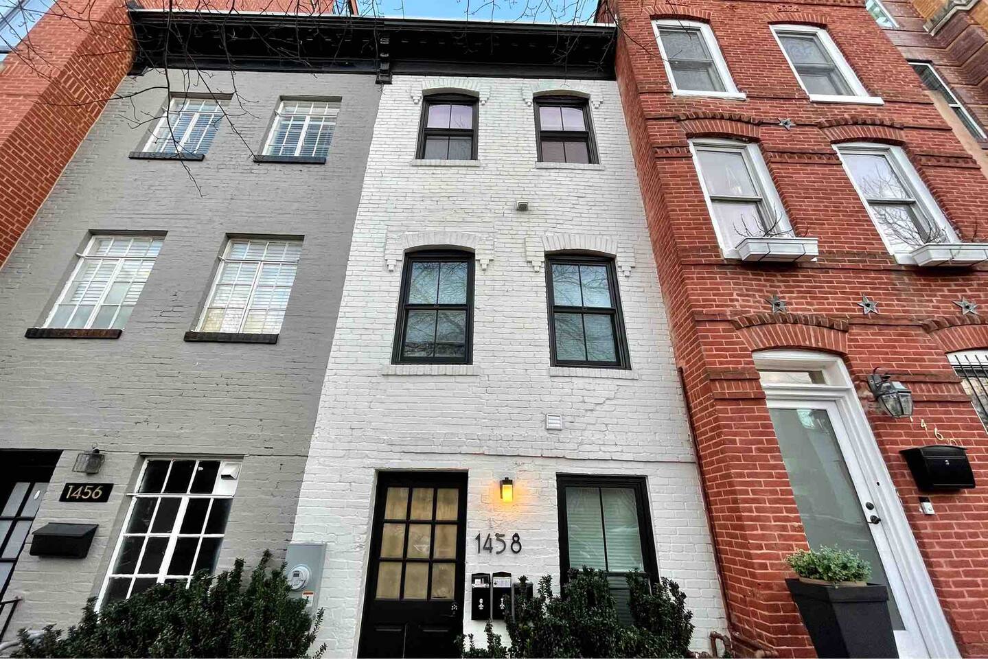 Charming Rowhome on DC’s Hottest Block 2carPARKNG!
