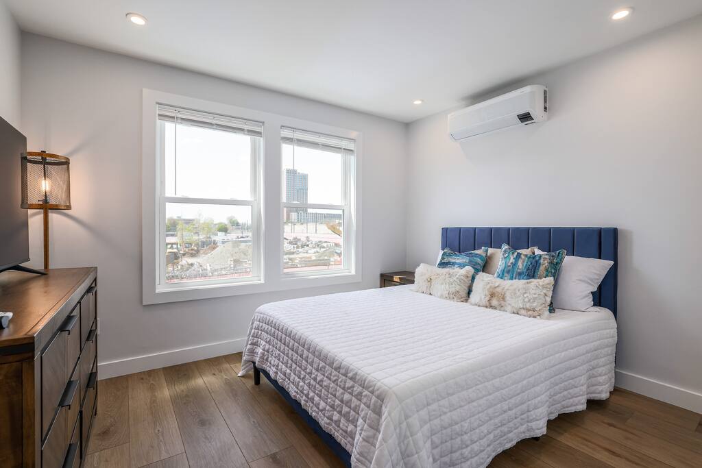 3BR2Bth Parking, Cambridge/Boston, W/D, Subway,A/C