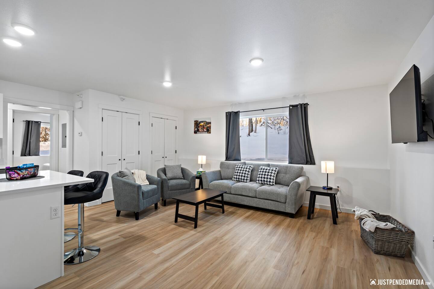 North Lakes Eagle River B&B