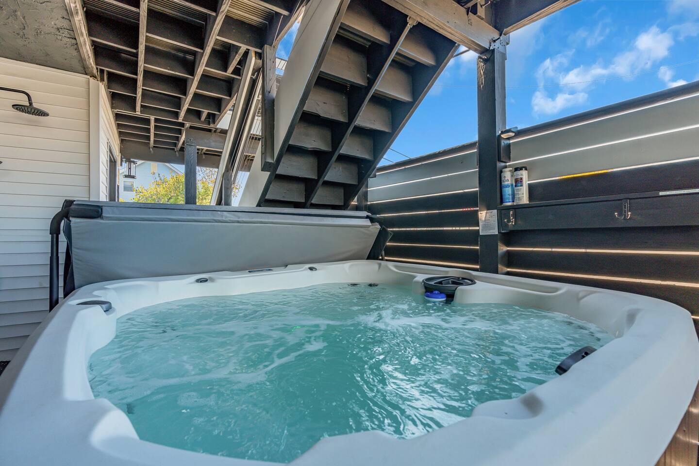 134 Blaine (Whole House)