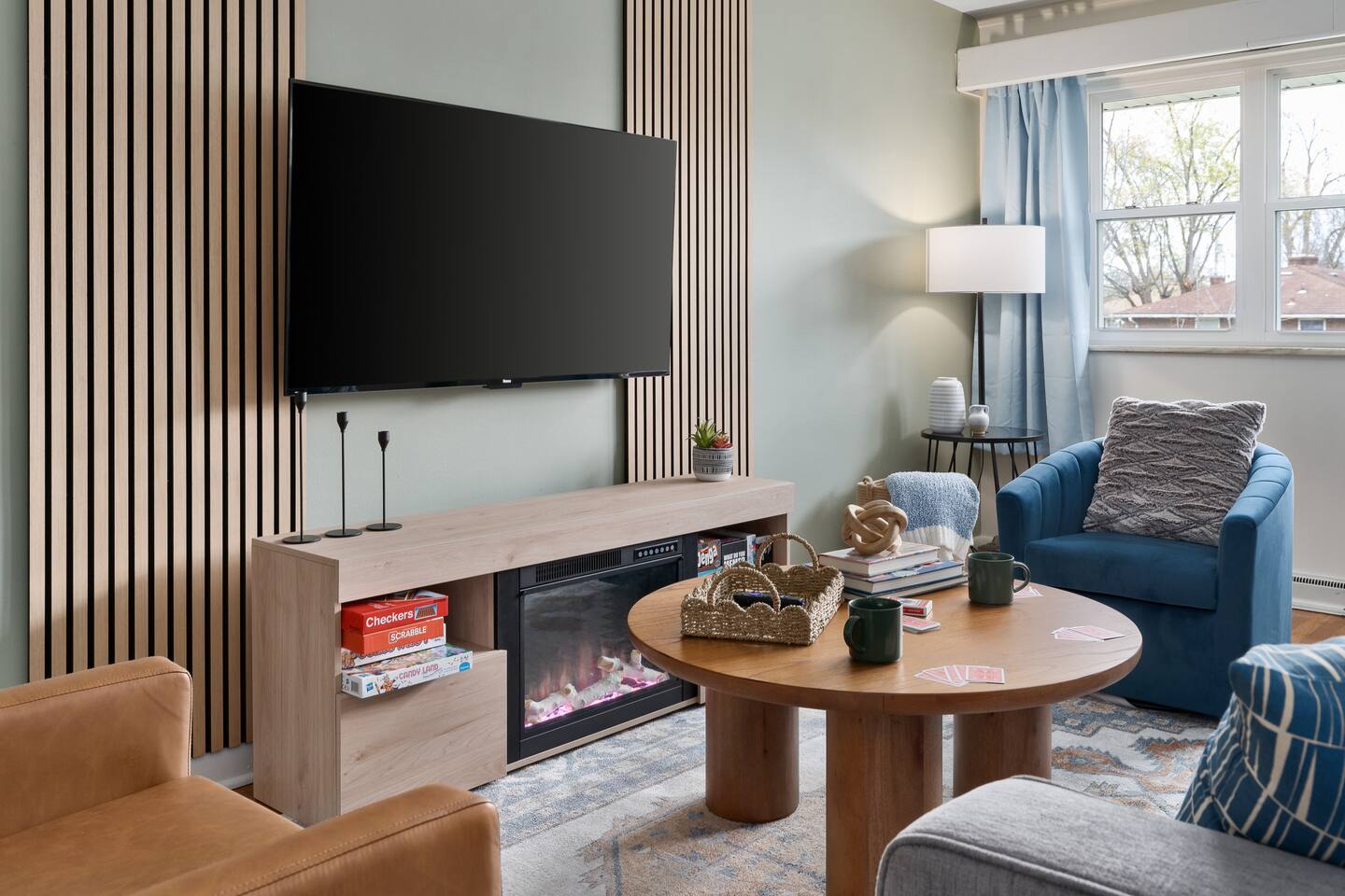 Pro Designed | King Bed | Fireplace | Dogs OK