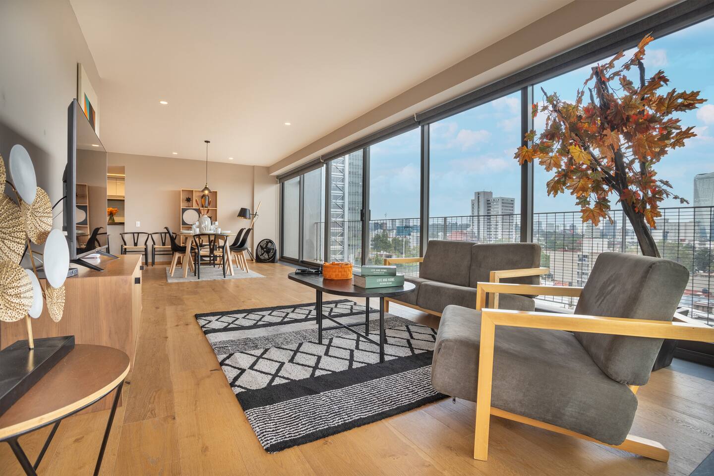 Spacious Corner Apt w/Views: Condesa Balcony & Gym - foto 3