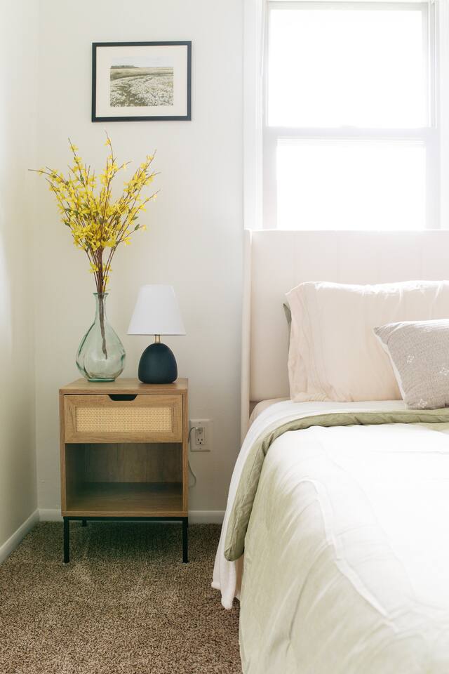 Close to Adventureland & State Fair -Privacy Fence