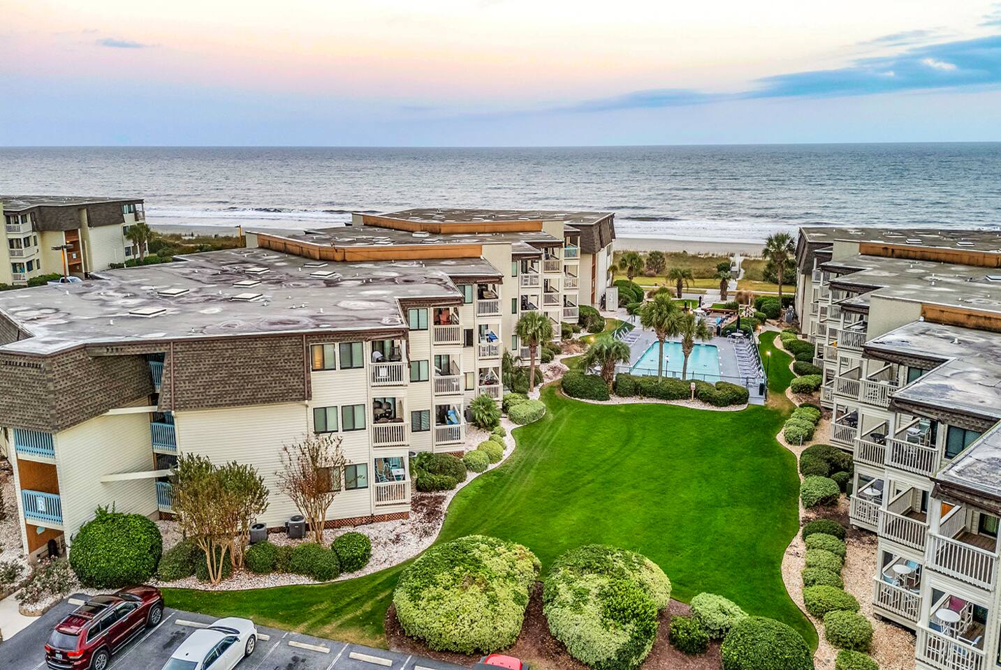 2BR Myrtle Beach Condo | Balcony & Ocean View