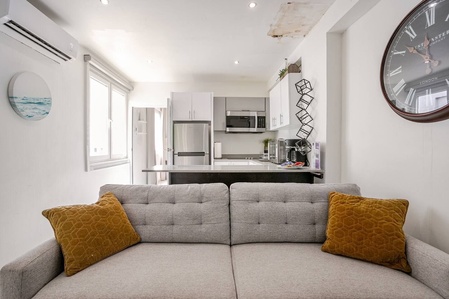 2BR Isla Verde Retreat >Pool+KingBed+PK+Beach+WiFi