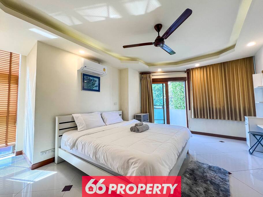 Spacious 2 BR Apt. Train Station