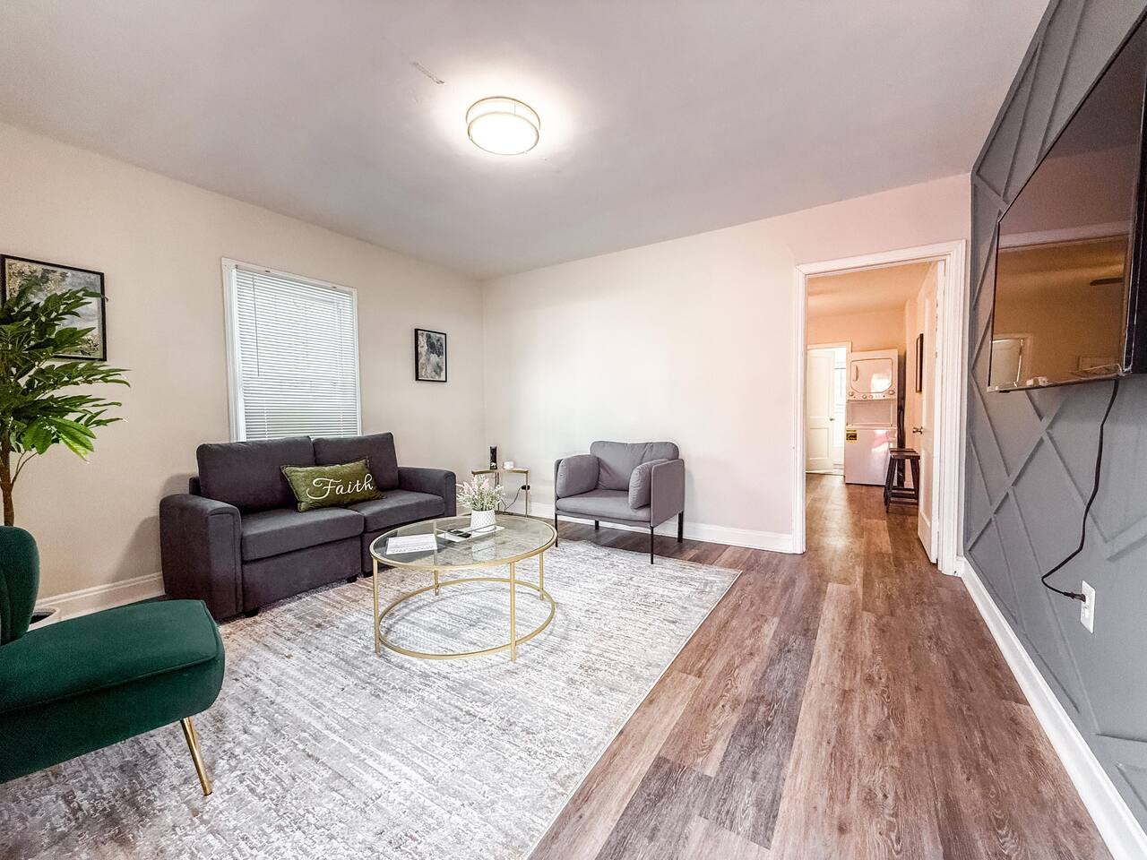 Budget friendly 1 bd apart - starts at $1.8k/m