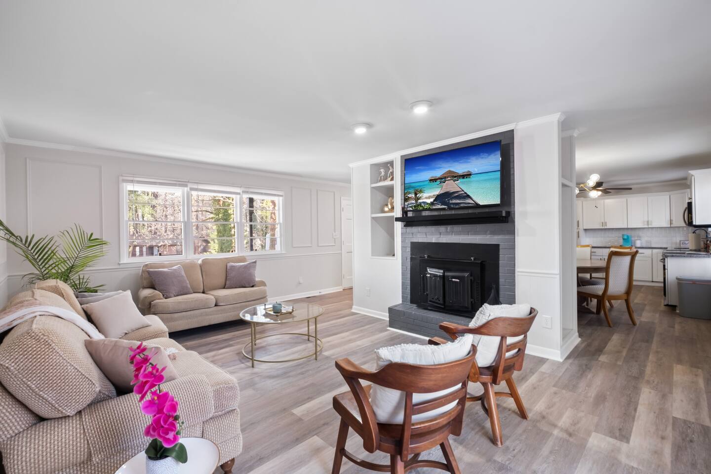 Perfect cute home in Garner w firepit & king bed