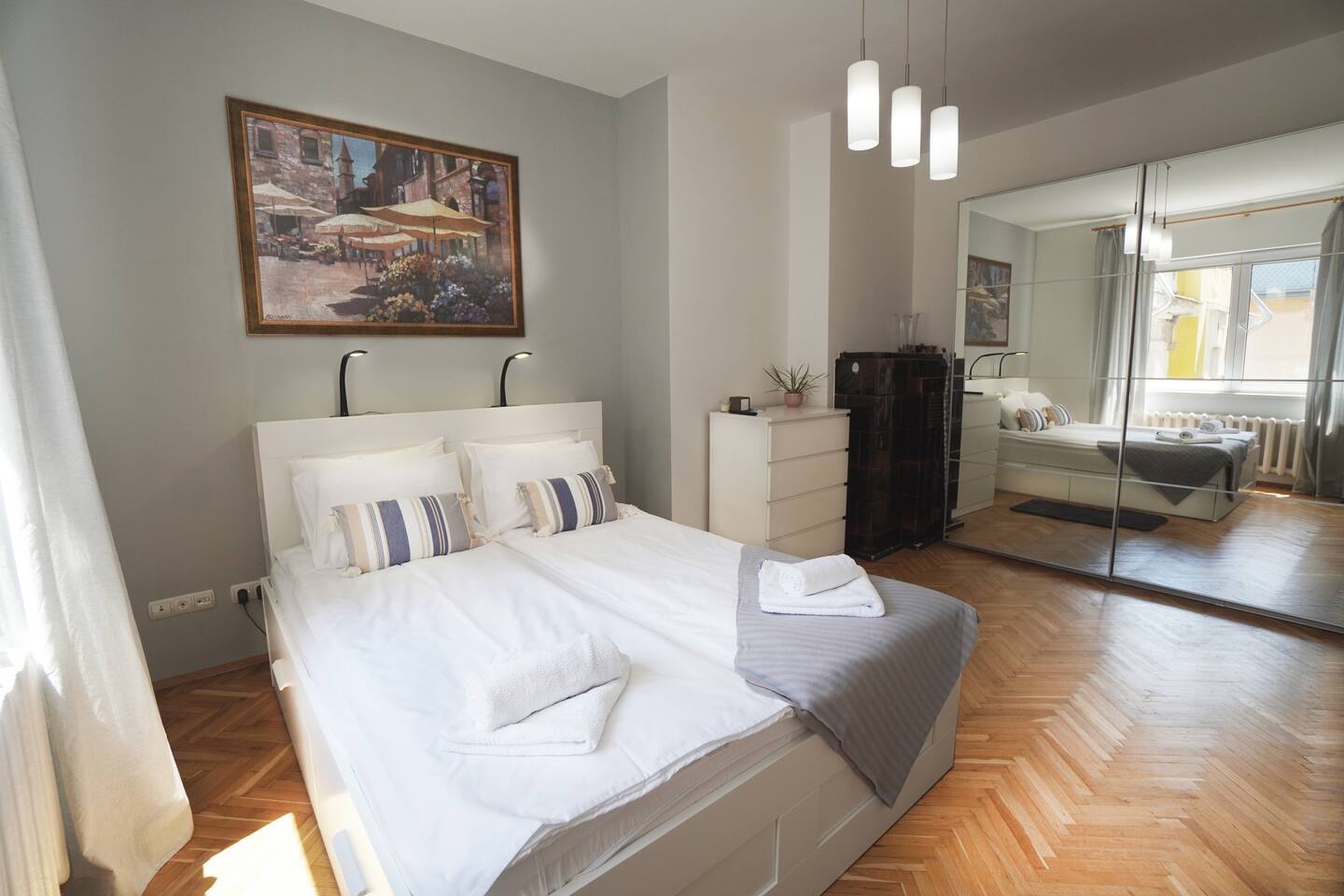 Sunny and Comfy Apartment next to Sofia Opera