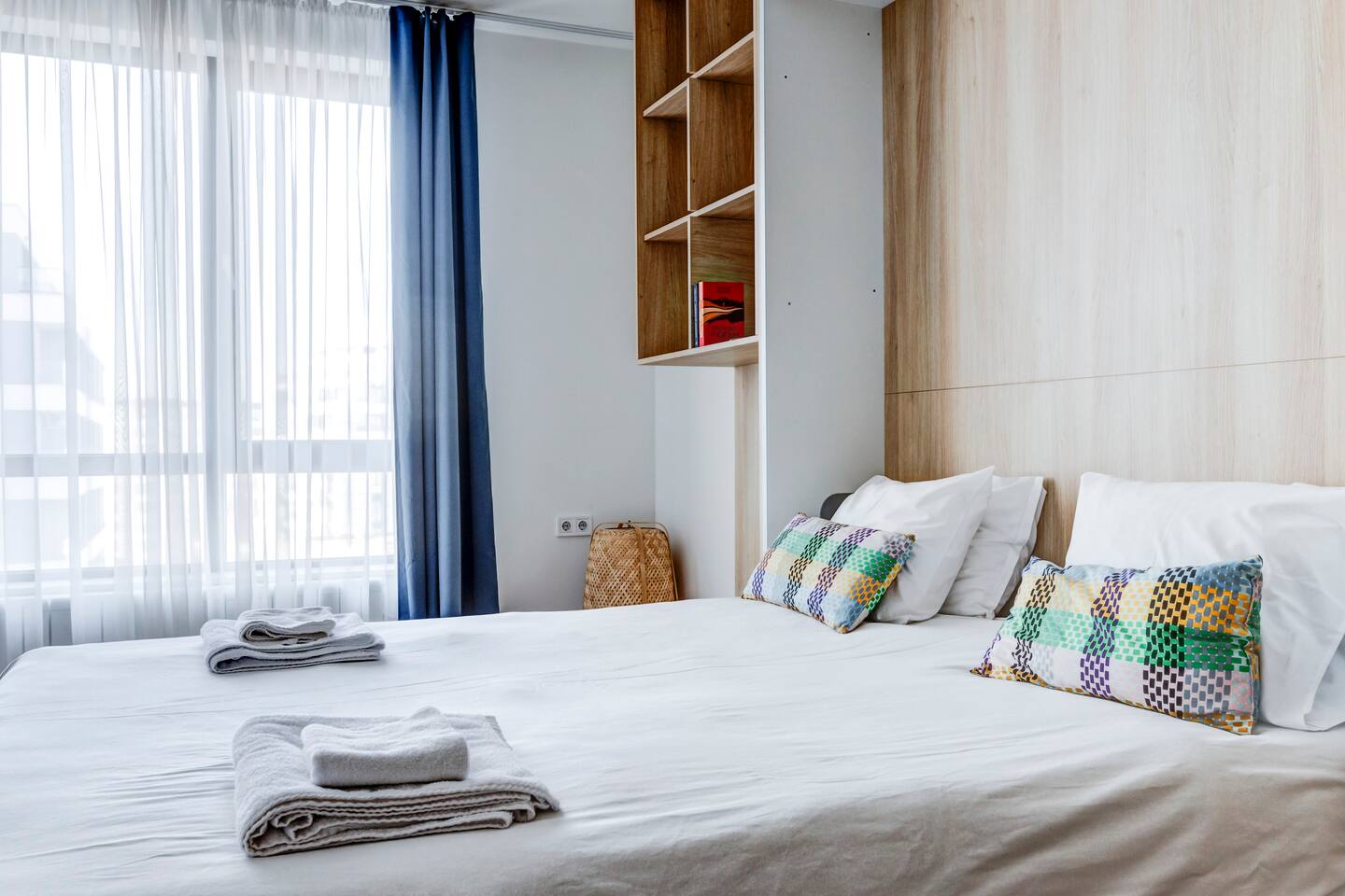 New Studio | 300m Subway - 10 Mins City Centre