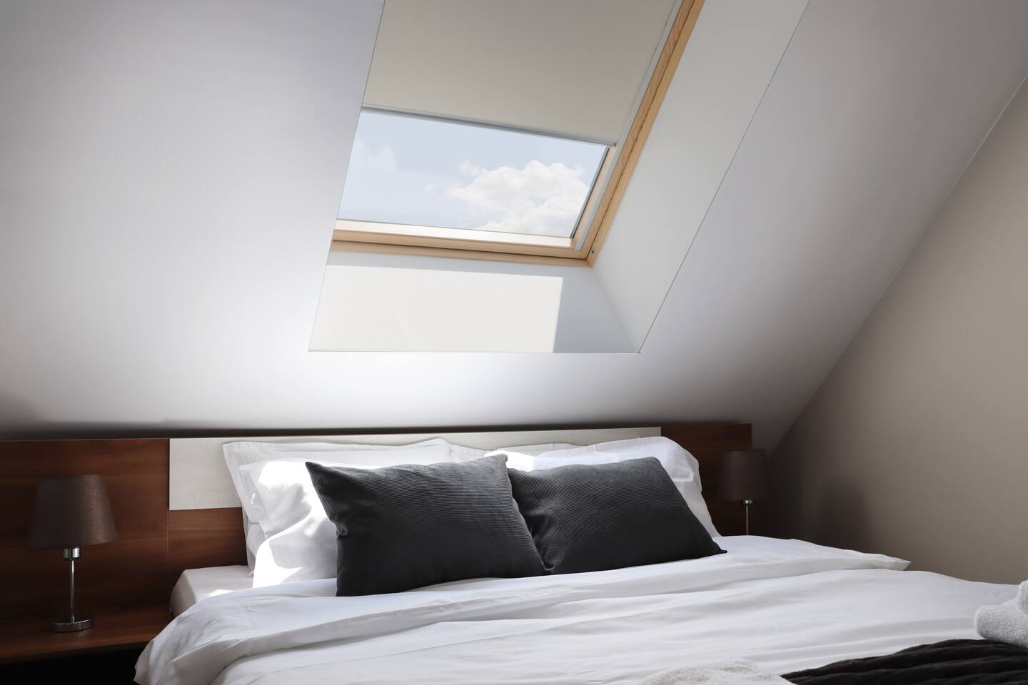 Sofia Skyline 1BDRM + Free Parking & Terrace