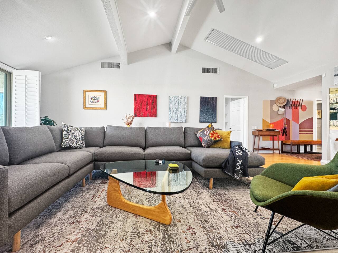 La Condesa Oasis: Luxe Condo • Spa • Mountain View