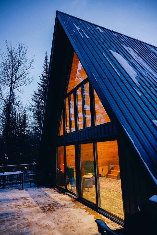 Luxury A-Frame | Hottub, Sauna & Nature Trails