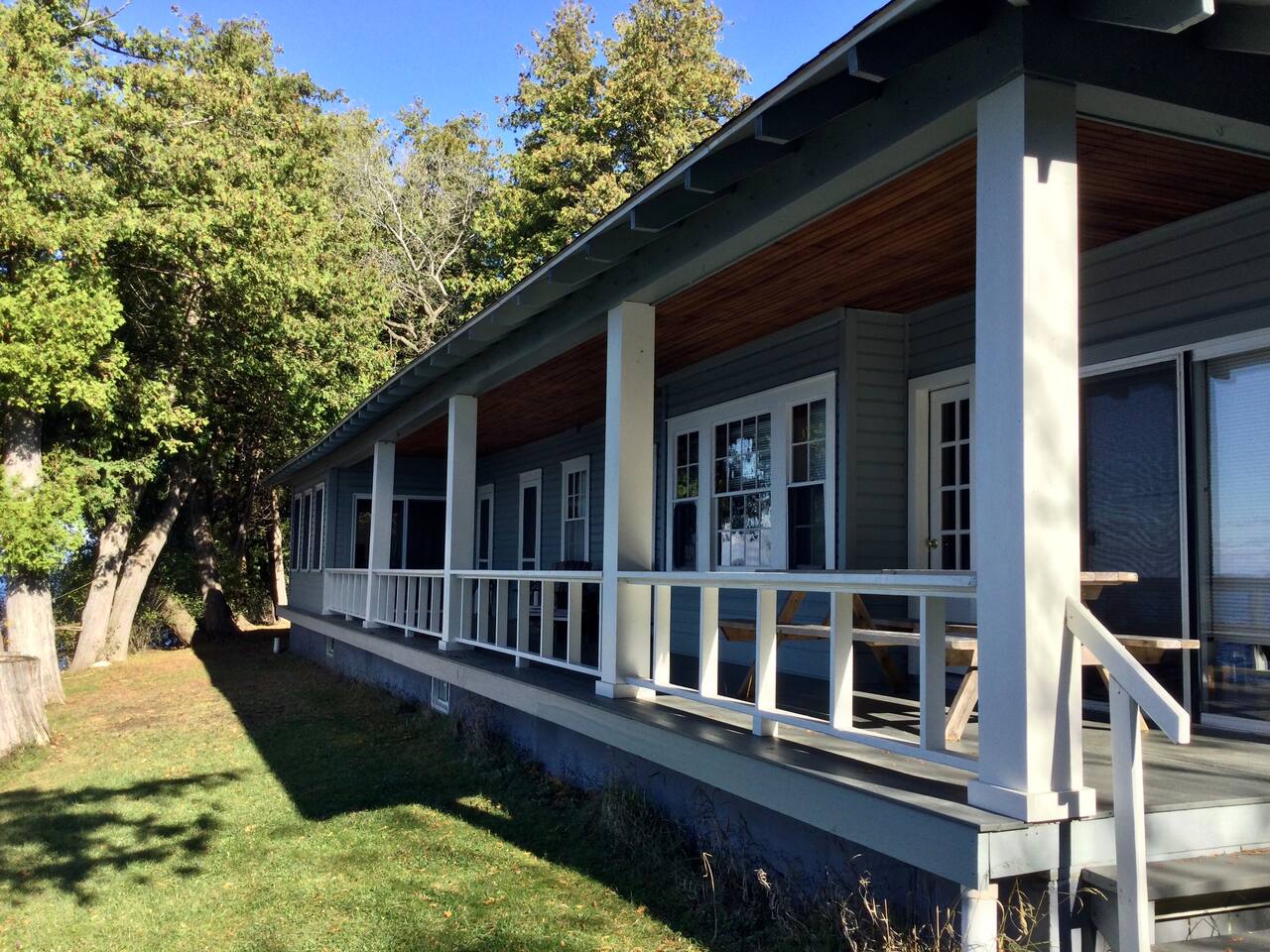 The Island Lakehouse