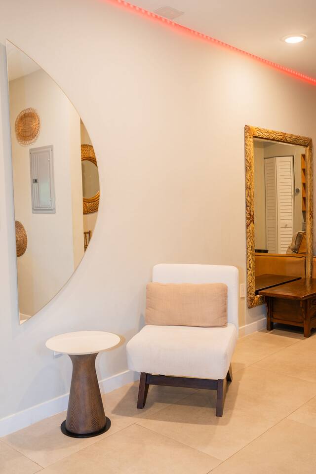 Trendy Brickell 2bd/2bth Free Parking Apt 2