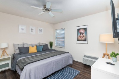 ROE - Autumn Seas [123] rental in Overland Park