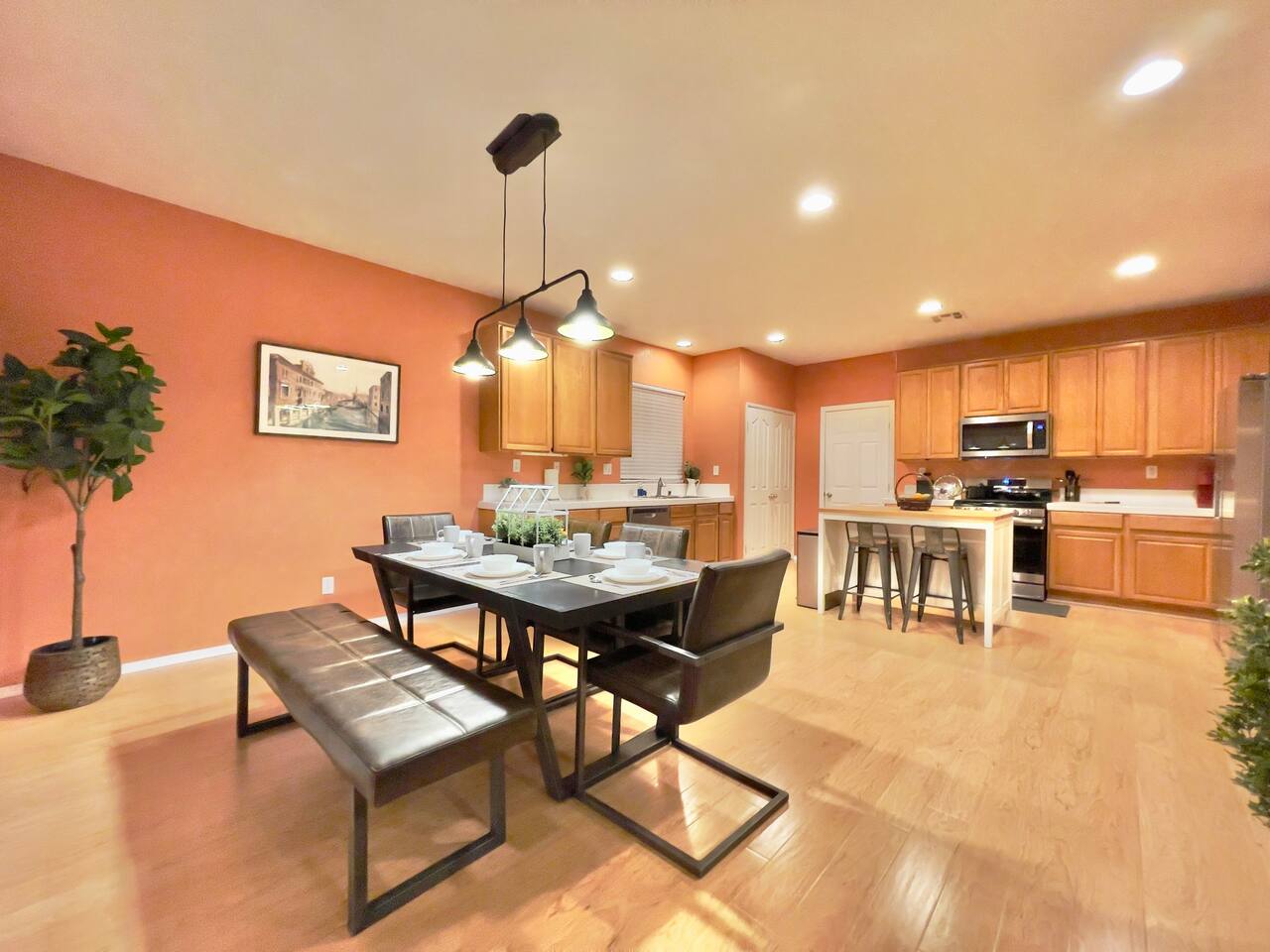 Private Room #3 in Luxury Home, West Lancaster