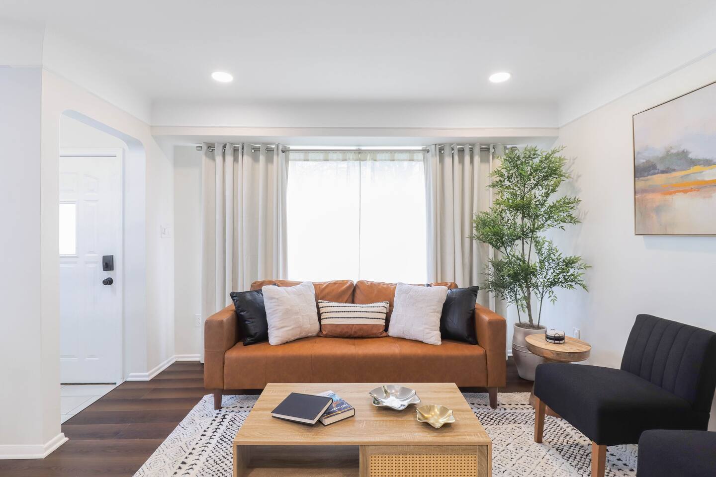 Modern Retreat |3BDR| Near DTW & Detroit Downtown