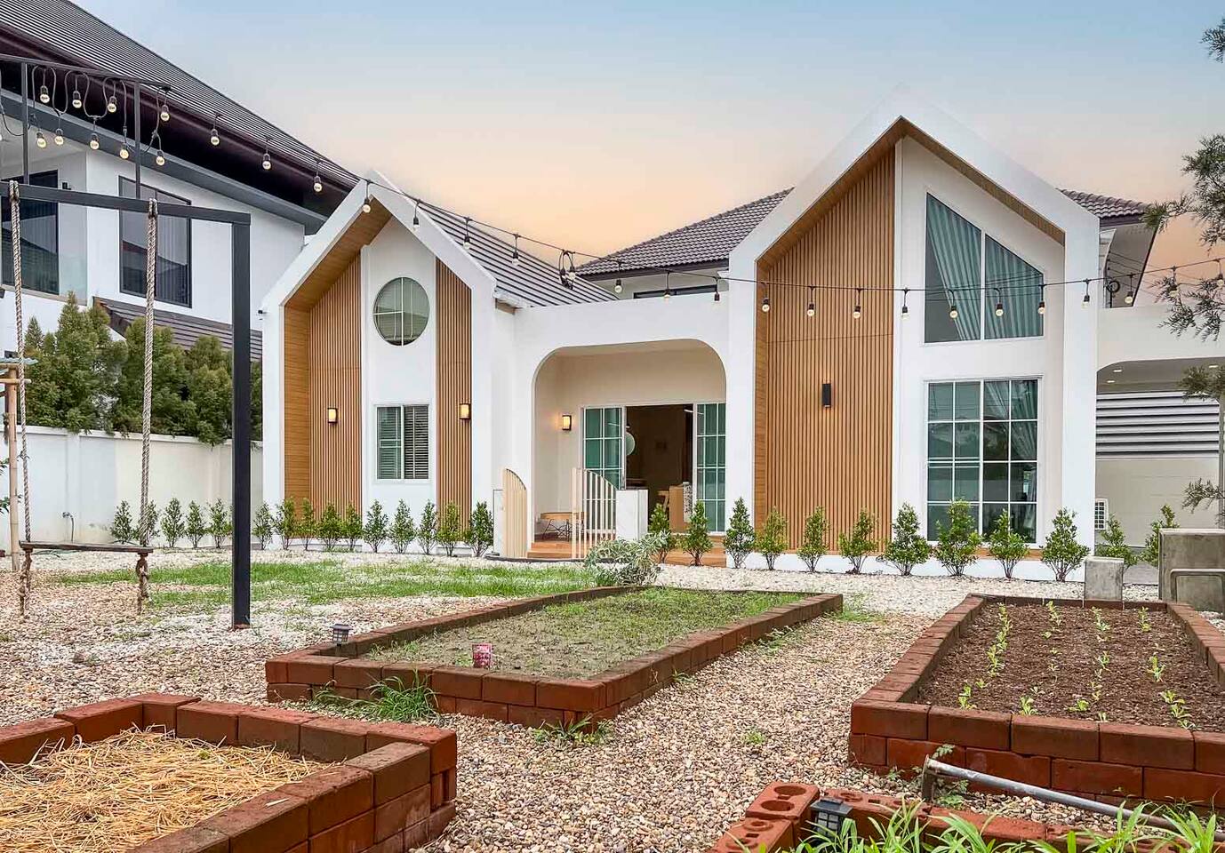 Scandinavnian Home near Old City