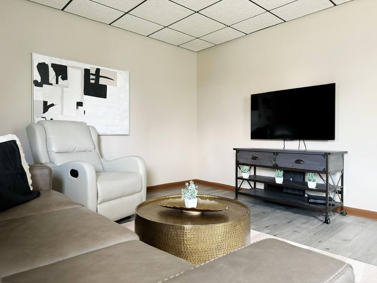 Parkland Home | KING 2BD/1BA Townhome in Ev