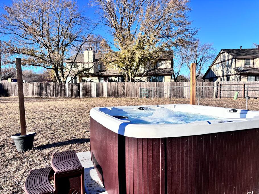 King, PoolTable & HotTub Duplex in West Wichita