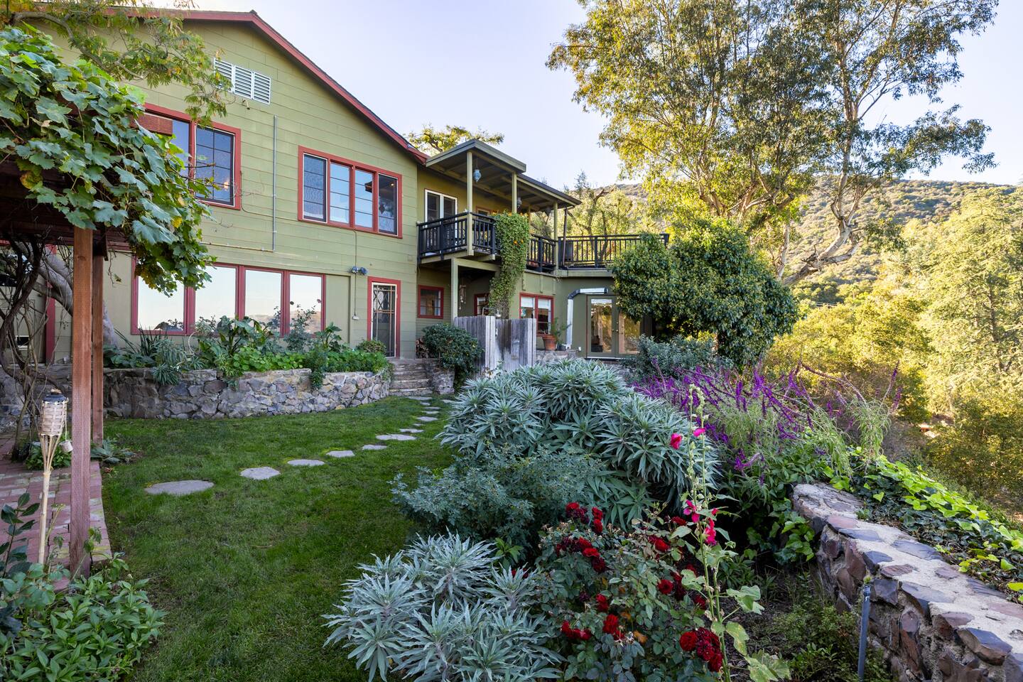 Spacious Topanga 3BR/2BA w Views & Modern Touches