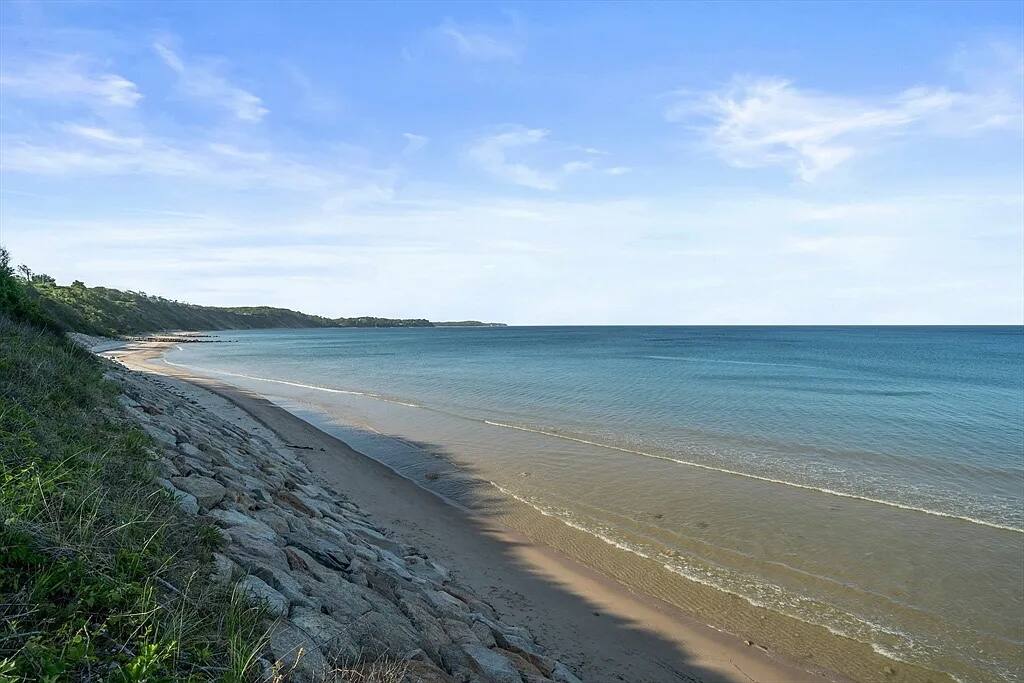 Relaxing Beach Escape with Putting Green